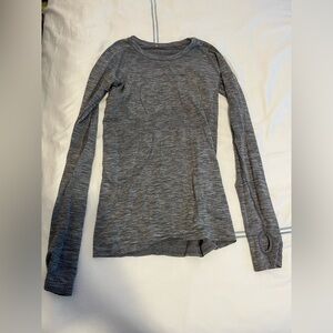 Lululemon Athletica Gray Long Sleeve Fitted Top